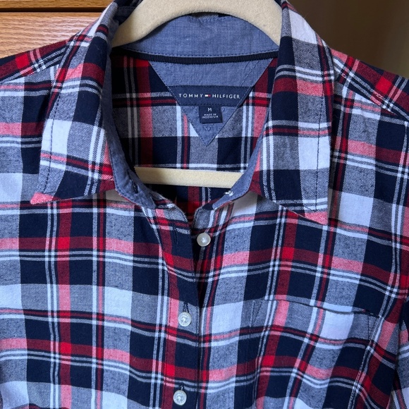 Tommy Hilfiger Shirt Size Medium - Picture 2 of 3
